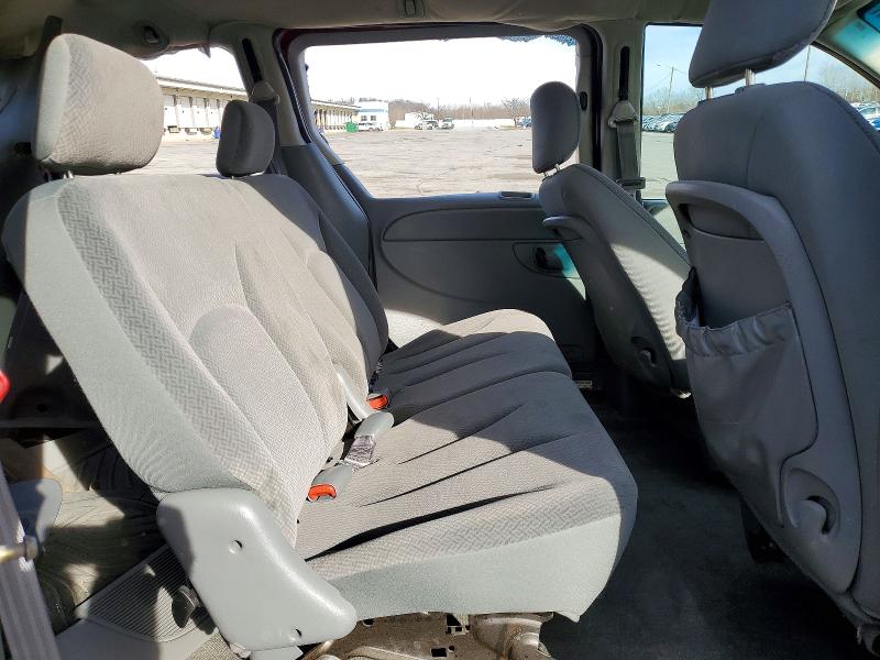 Photo 11 from auction – 2005 CHRYSLER TOWN & COU with VIN 1C4GP45R15B321940