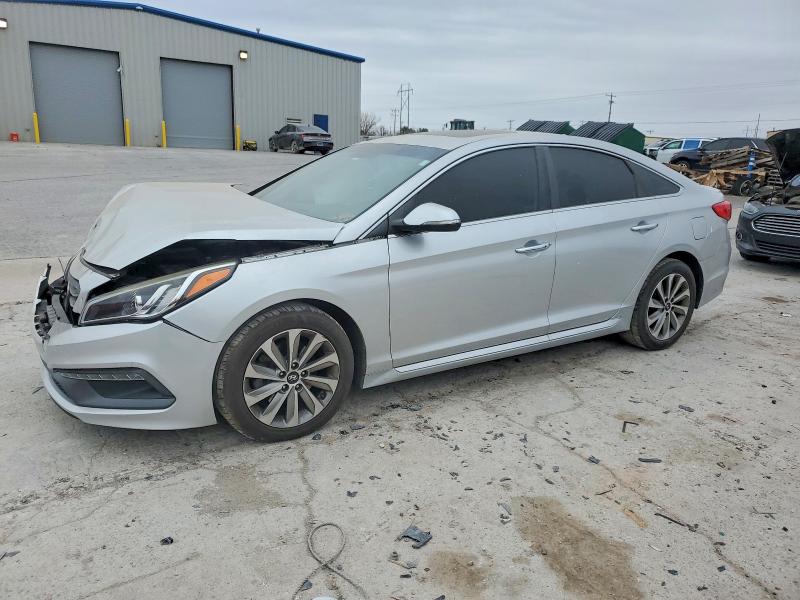 HYUNDAI SONATA 2016 with VIN 5NPE34AFXGH410924 - Photo from auction