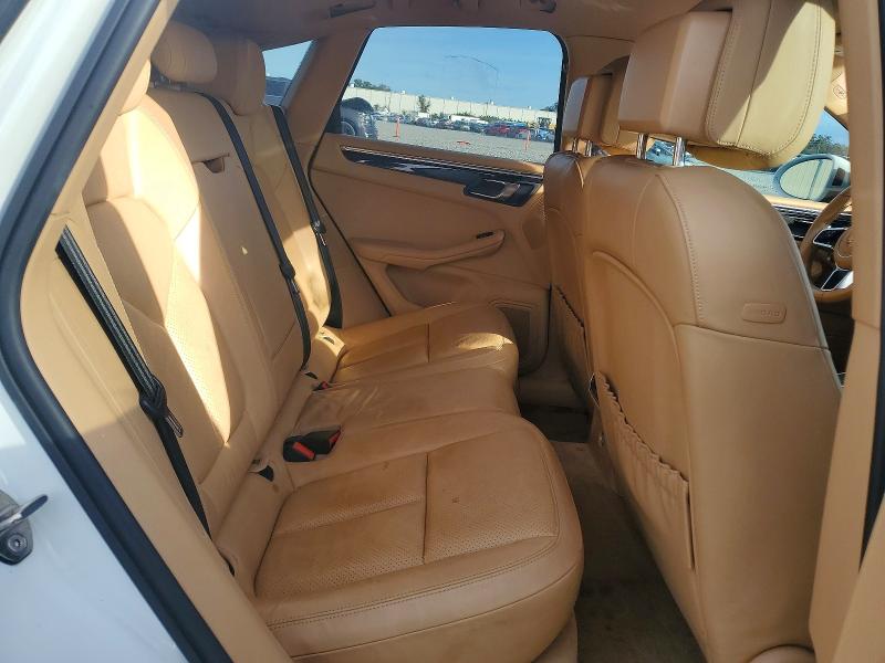 Photo 11 from auction – 2015 PORSCHE MACAN S with VIN WP1AB2A5XFLB44858