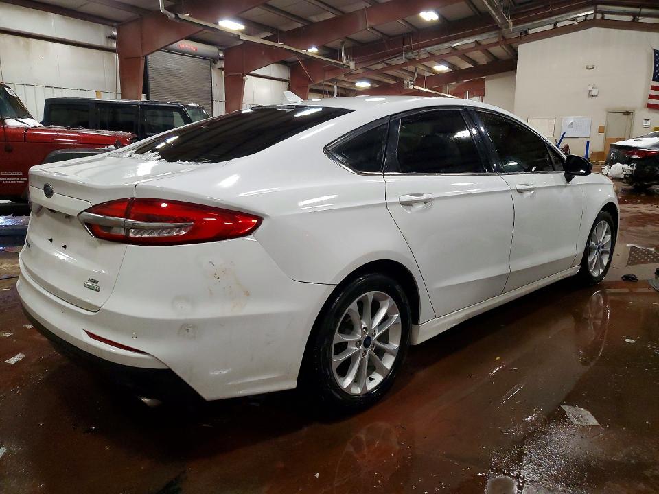 Photo 3 from auction – 2020 FORD FUSION with VIN 3FA6P0HD7LR107893