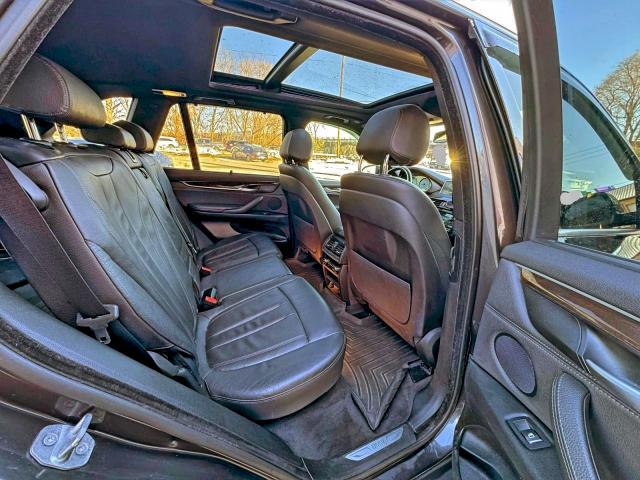 Photo 6 from auction – 2017 BMW X5 XDRIVE3 with VIN 5UXKR0C35H0V74303