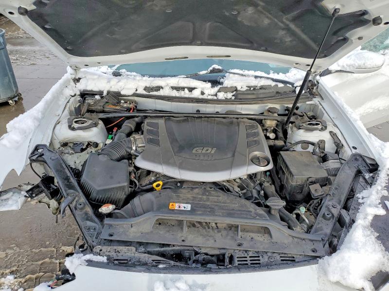 Photo 11 from auction – 2015 HYUNDAI GENESIS CO with VIN KMHHU6KJ6FU123735