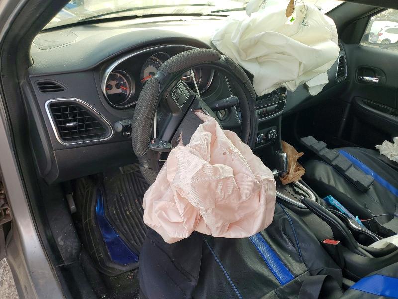 Photo 8 from auction – 2014 CHRYSLER 200 LX with VIN 1C3CCBAB0EN207700