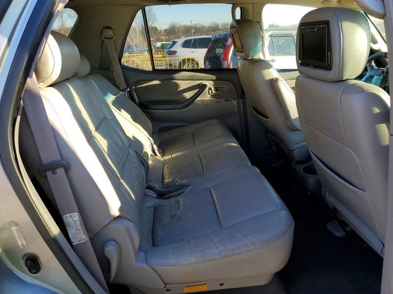 Photo 11 from auction – 2002 TOYOTA SEQUOIA with VIN 5TDBT44AX2S062998