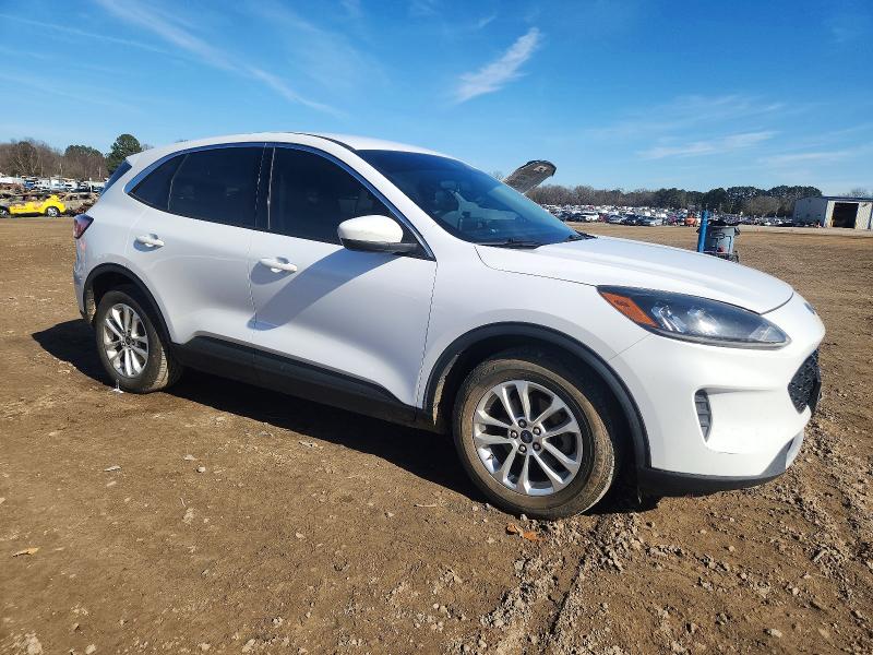 Photo 4 from auction – 2020 FORD ESCAPE with VIN 1FMCU0G66LUC64490