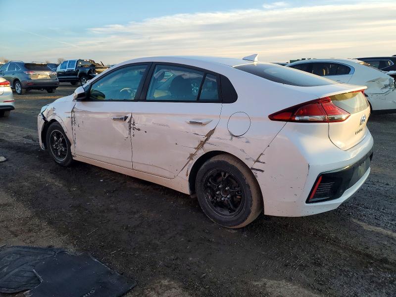 Photo 2 from auction – 2017 HYUNDAI IONIQ BLUE with VIN KMHC65LC3HU030964