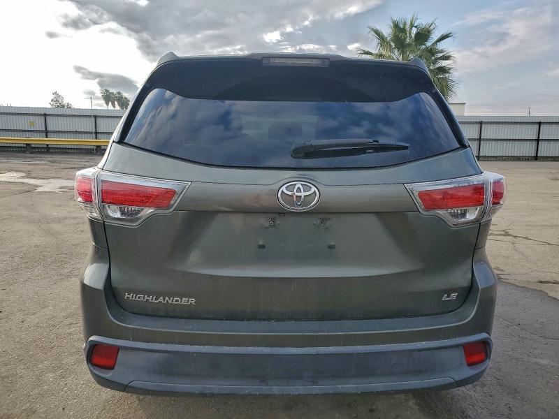 Photo 6 from auction – 2015 TOYOTA HIGHLANDER with VIN 5TDZARFHXFS009297
