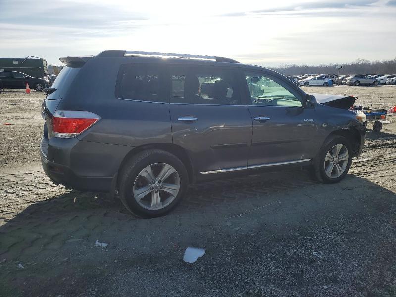 Photo 3 from auction – 2013 TOYOTA HIGHLANDER with VIN 5TDDK3EH6DS181295