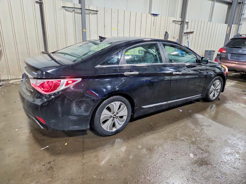 Photo 3 from auction – 2013 HYUNDAI SONATA HYB with VIN KMHEC4A45DA090604