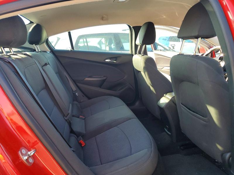 Photo 10 from auction – 2018 CHEVROLET CRUZE LT with VIN 1G1BE5SM3J7158499