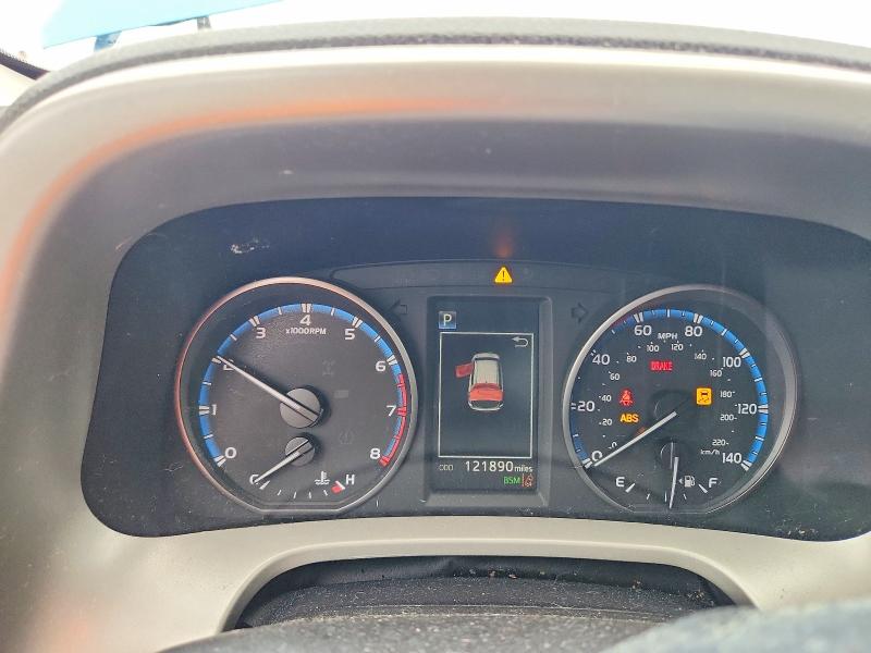 Photo 9 from auction – 2017 TOYOTA RAV4 XLE with VIN 2T3WFREV6HW392717