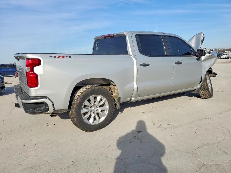 Photo 3 from auction – 2021 CHEVROLET SILVERADO with VIN 1GCPYBEK2MZ453227