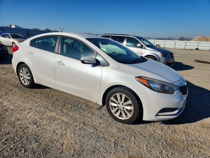 Photo 4 from auction – 2016 KIA FORTE LX with VIN KNAFX4A61G5462867
