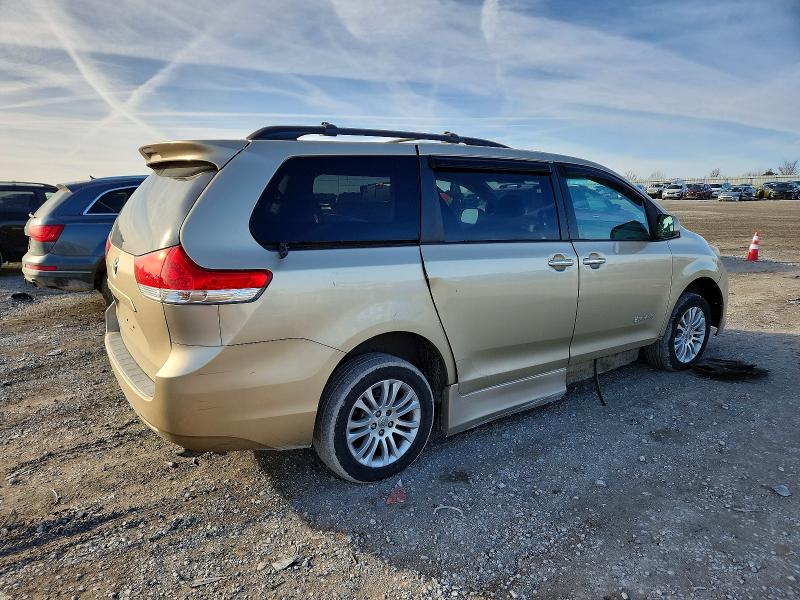 Photo 3 from auction – 2011 TOYOTA SIENNA with VIN 5TDYK3DC2BS108509