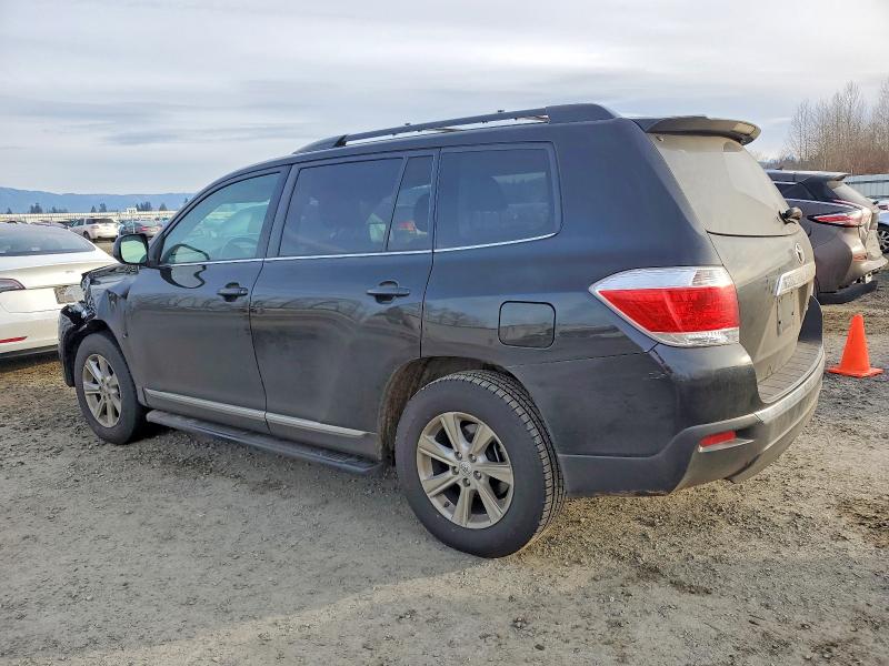 Photo 2 from auction – 2012 TOYOTA HIGHLANDER with VIN 5TDBK3EH5CS101734