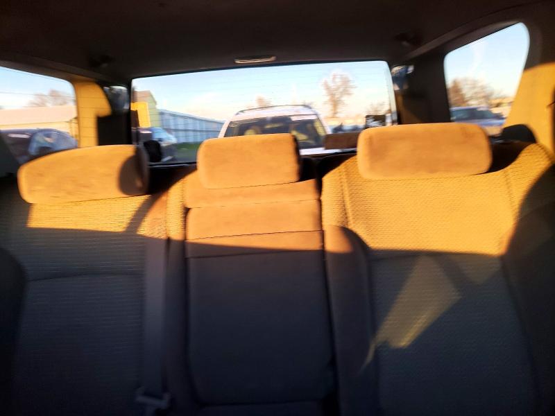 Photo 10 from auction – 2003 TOYOTA 4RUNNER SR with VIN JTEBT14R630026679