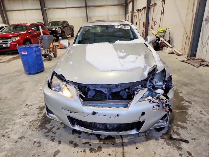 Photo 5 from auction – 2011 LEXUS IS with VIN JTHBF5C20B5155315