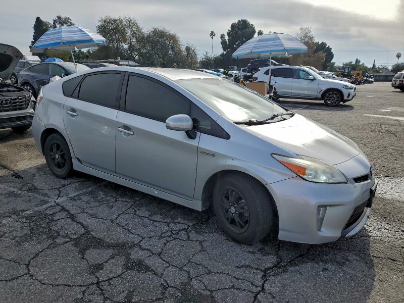 Photo 4 from auction – 2013 TOYOTA PRIUS with VIN JTDKN3DU2D5587741