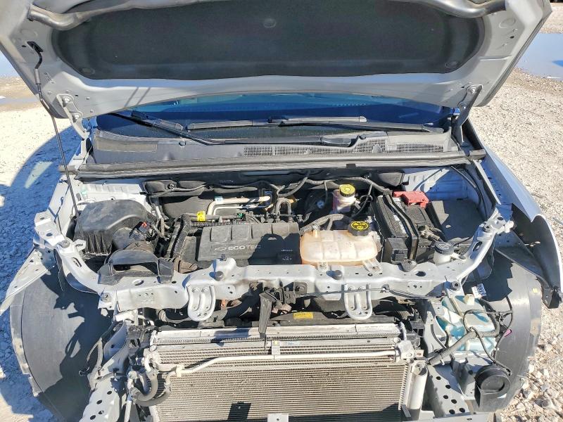 Photo 11 from auction – 2015 CHEVROLET TRAX LS with VIN KL7CJKSB8FB220467