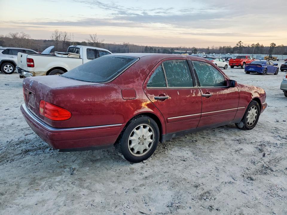 Photo 3 from auction – 1999 MERCEDES-BENZ E with VIN WDBJF65HXXA837751