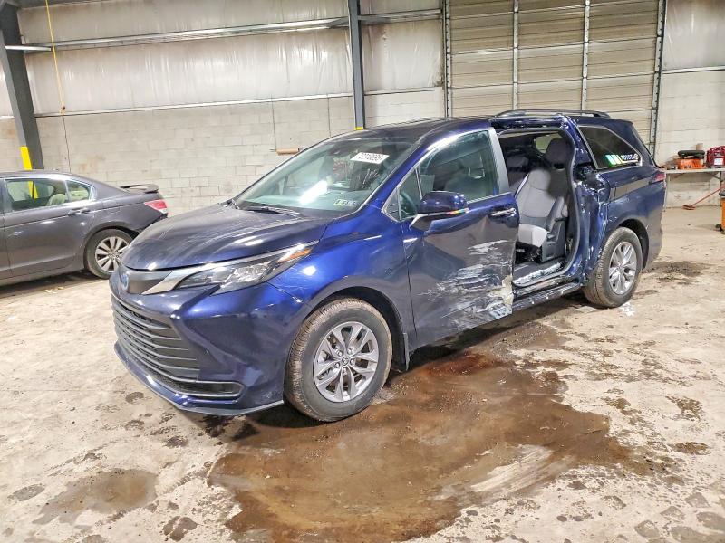 Photo 1 from auction – 2025 TOYOTA SIENNA with VIN 5TDKSKFC4SS191583