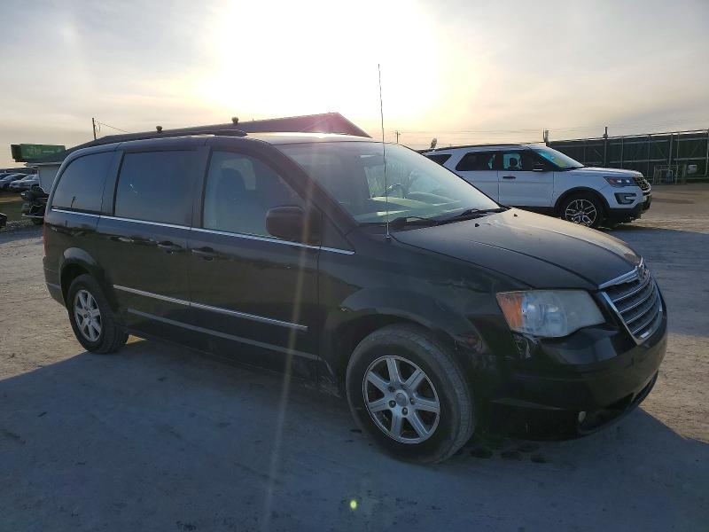 Photo 4 from auction – 2010 CHRYSLER TOWN & COU with VIN 2A4RR5D17AR310631