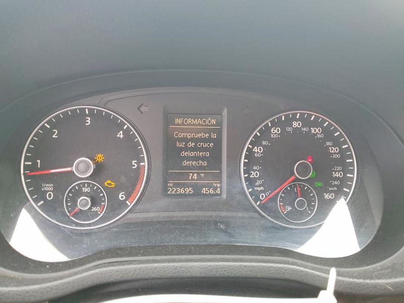 Photo 9 from auction – 2015 VOLKSWAGEN PASSAT SEL with VIN 1VWCV7A33FC081452