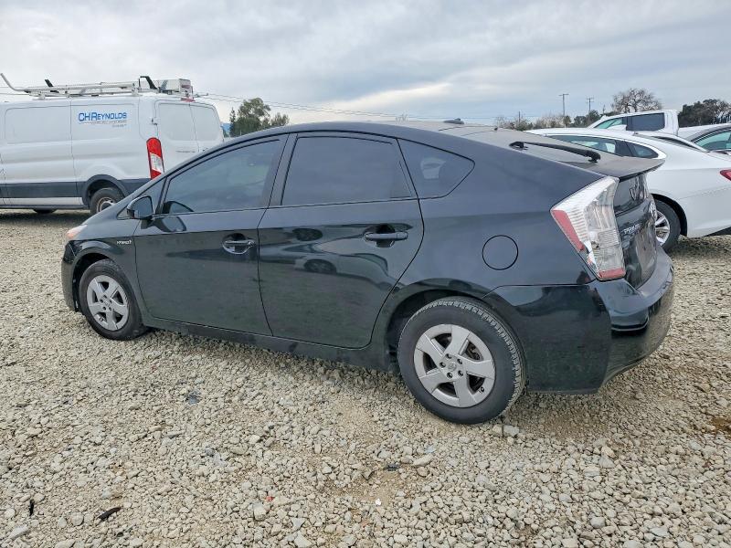 Photo 2 from auction – 2011 TOYOTA PRIUS with VIN JTDKN3DU3B0307030