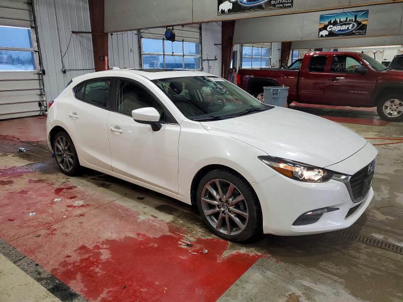 Photo 4 from auction – 2018 MAZDA 3 TOURING with VIN 3MZBN1L34JM254764