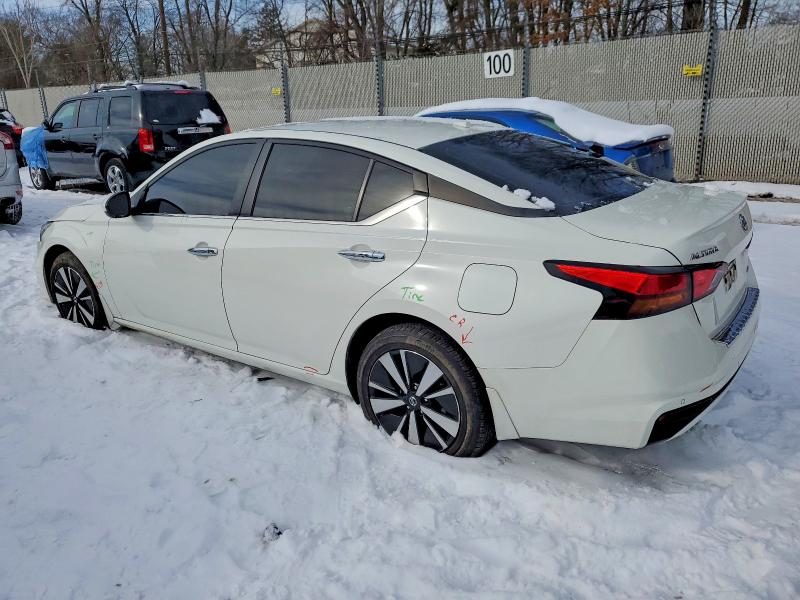 Photo 2 from auction – 2021 NISSAN ALTIMA SV with VIN 1N4BL4DW5MN356223