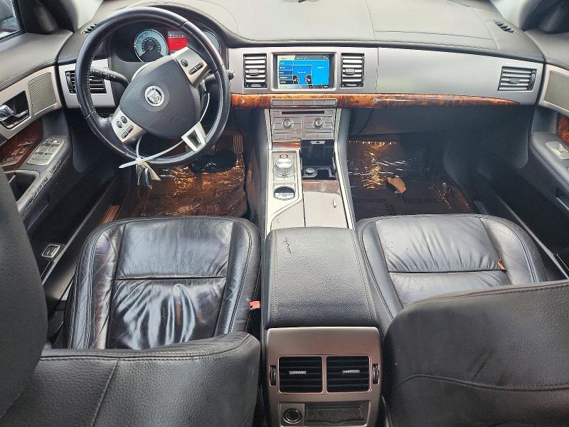 Photo 8 from auction – 2011 JAGUAR XF with VIN SAJWA0FB6BLS09293