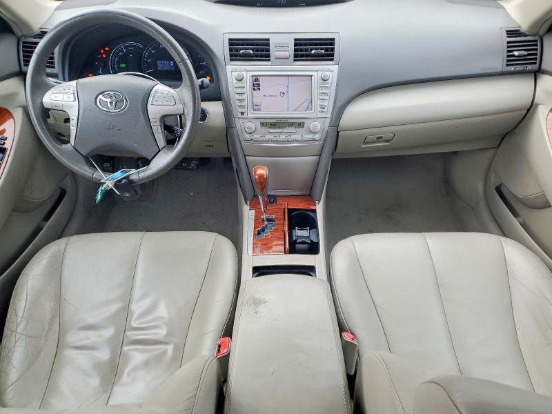 Photo 8 from auction – 2011 TOYOTA CAMRY HYBR with VIN 4T1BB3EK1BU126423