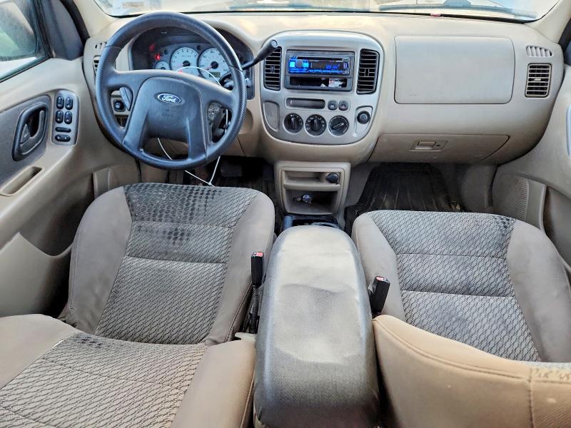 Photo 8 from auction – 2004 FORD ESCAPE XLT with VIN 1FMCU03174KA98150