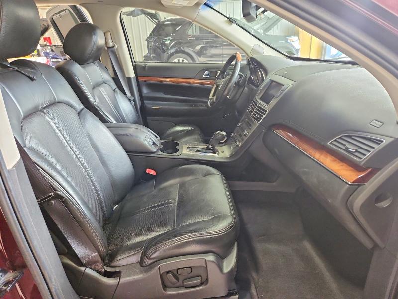 Photo 7 from auction – 2011 LINCOLN MKT with VIN 2LMHJ5AT9BBJ00198