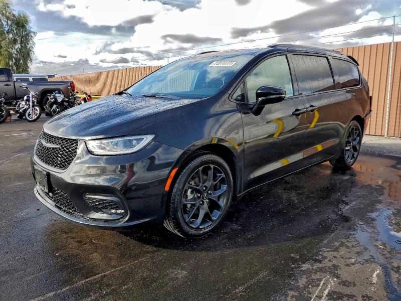 CHRYSLER PACIFICA L 2025 with VIN 2C4RC1GGXSR514759 - Photo from auction