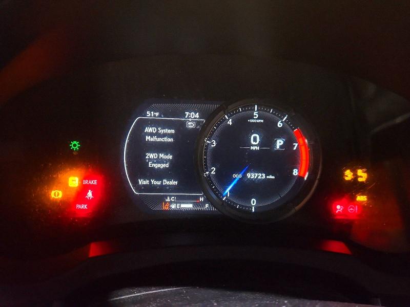 Photo 9 from auction – 2021 LEXUS IS 350 with VIN JTHGZ1E24M5022000