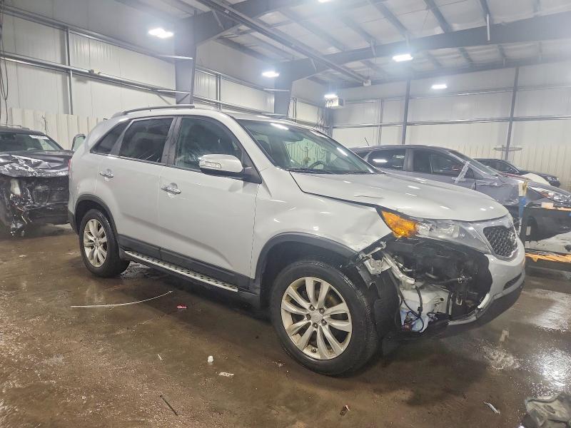 Photo 4 from auction – 2011 KIA SORENTO with VIN 5XYKT4A22BG183339