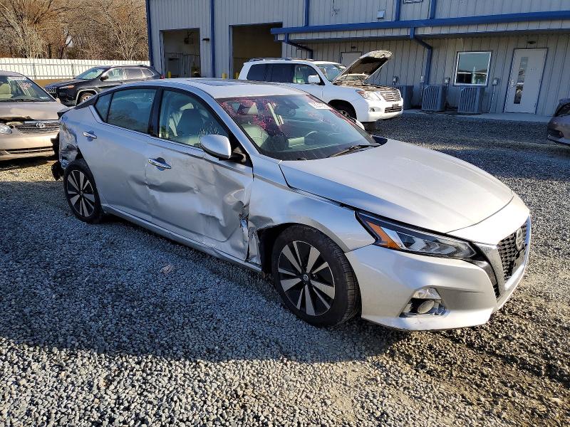 Photo 4 from auction – 2020 NISSAN ALTIMA with VIN 1N4BL4EV7LC164138