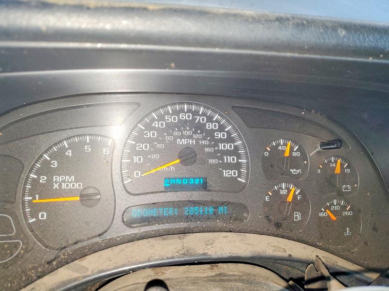 Photo 9 from auction – 2003 CHEVROLET SILVERADO with VIN 2GCEC19X131371812