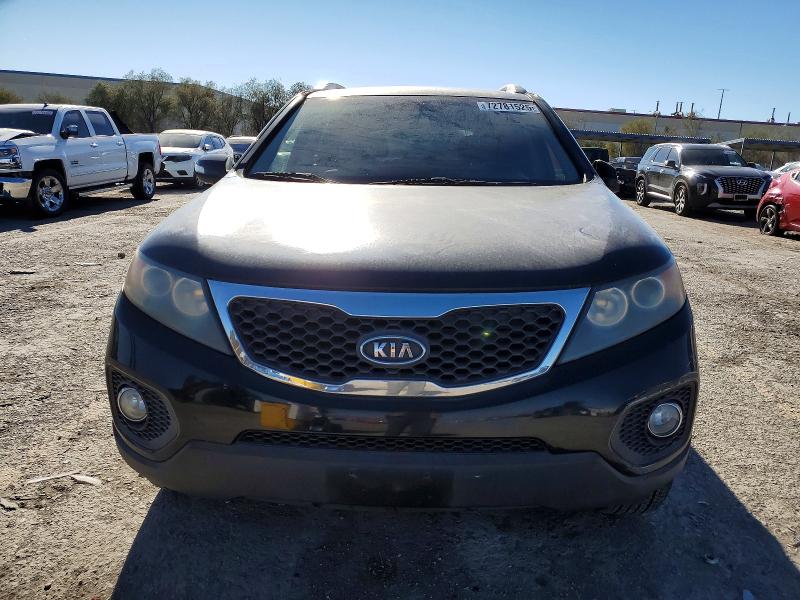 Foto 5 de la subasta – 2011 KIA SORENTO con VIN 5XYKT3A1XBG076380