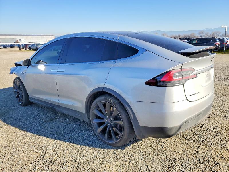 Photo 2 from auction – 2016 TESLA MODEL X with VIN 5YJXCAE20GF016670