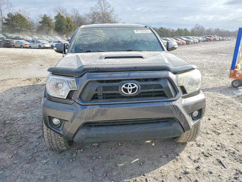 Photo 5 from auction – 2013 TOYOTA TACOMA DOU with VIN 3TMLU4EN6DM123804