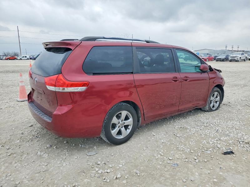Photo 3 from auction – 2013 TOYOTA SIENNA with VIN 5TDKK3DC6DS296184