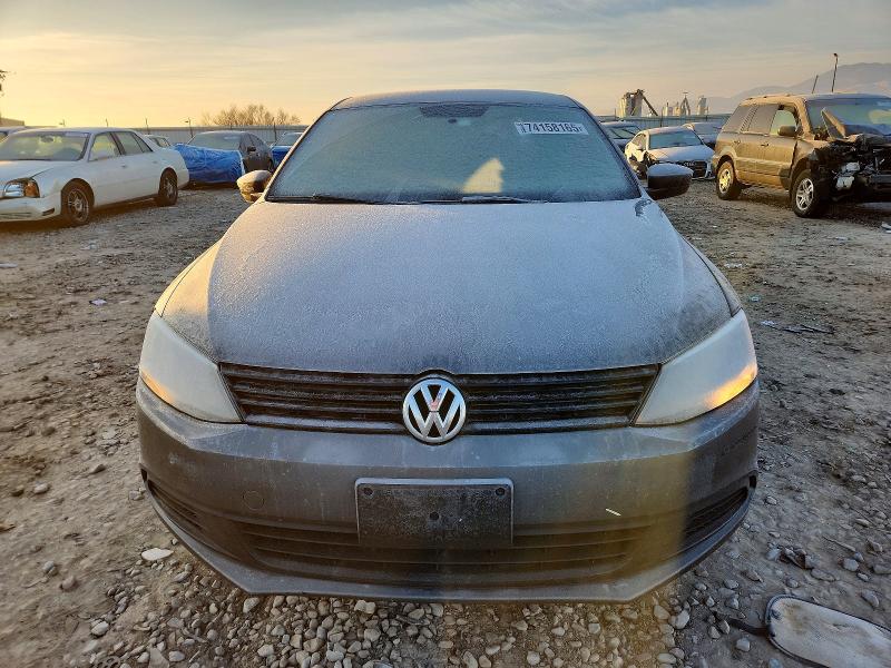 Photo 5 from auction – 2013 VOLKSWAGEN JETTA BASE with VIN 3VW2K7AJ5DM268139