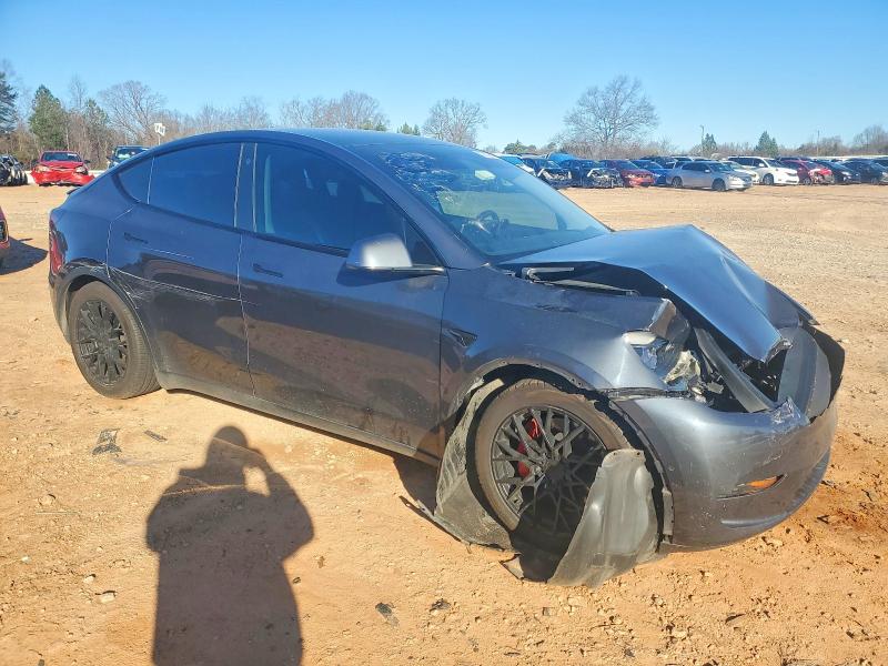 Photo 4 from auction – 2021 TESLA MODEL Y with VIN 5YJYGDEF2MF230536