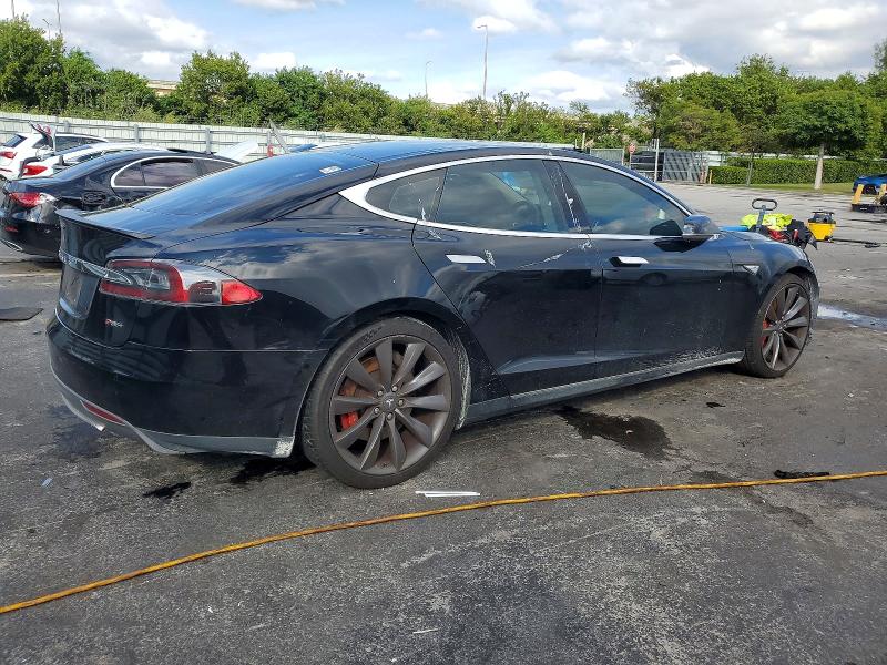 Photo 3 from auction – 2013 TESLA MODEL S with VIN 5YJSA1DP8DFP28367