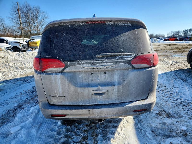 Photo 6 from auction – 2017 CHRYSLER PACIFICA T with VIN 2C4RC1DG2HR522819