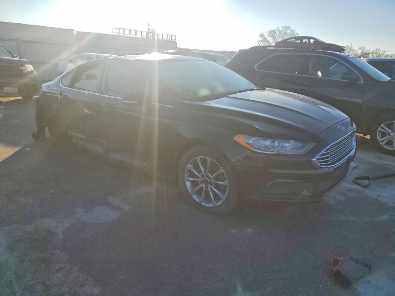 Photo 4 from auction – 2017 FORD FUSION with VIN 3FA6P0HD3HR205617