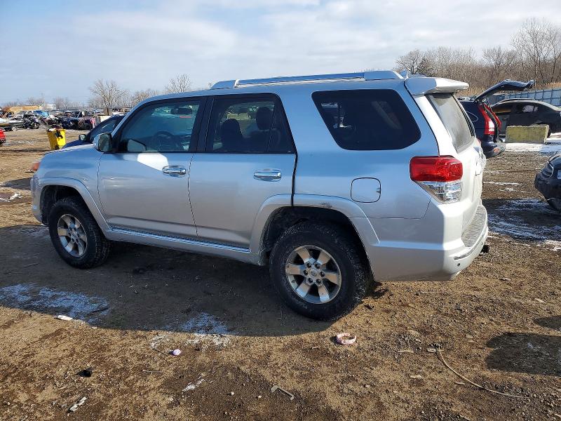 صورة رقم 2 من المزاد - 2010 TOYOTA 4RUNNER SR مع VIN JTEBU5JR4A5009601