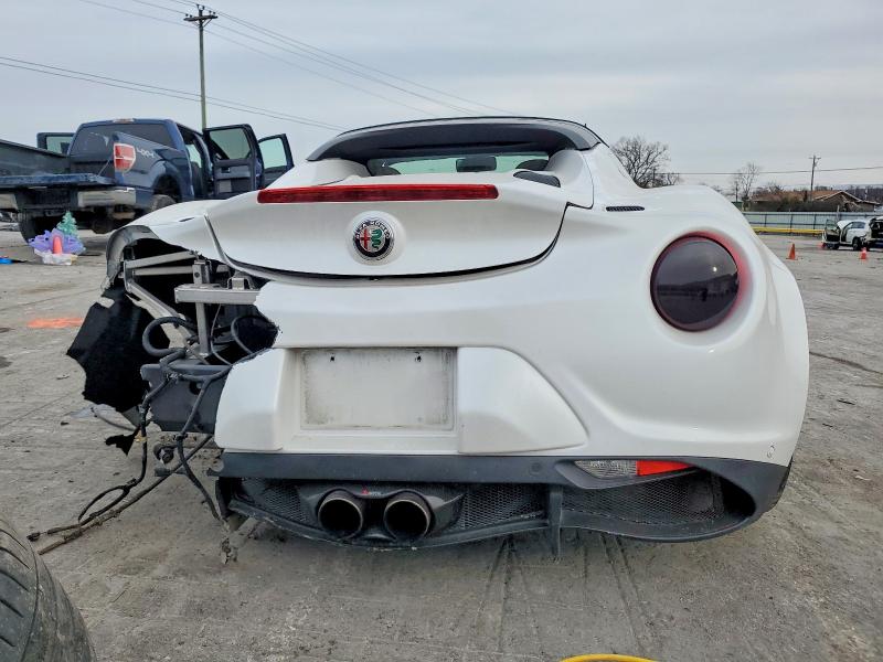Photo 6 from auction – 2018 ALFA ROMEO 4C with VIN ZARBAAB49JM282487